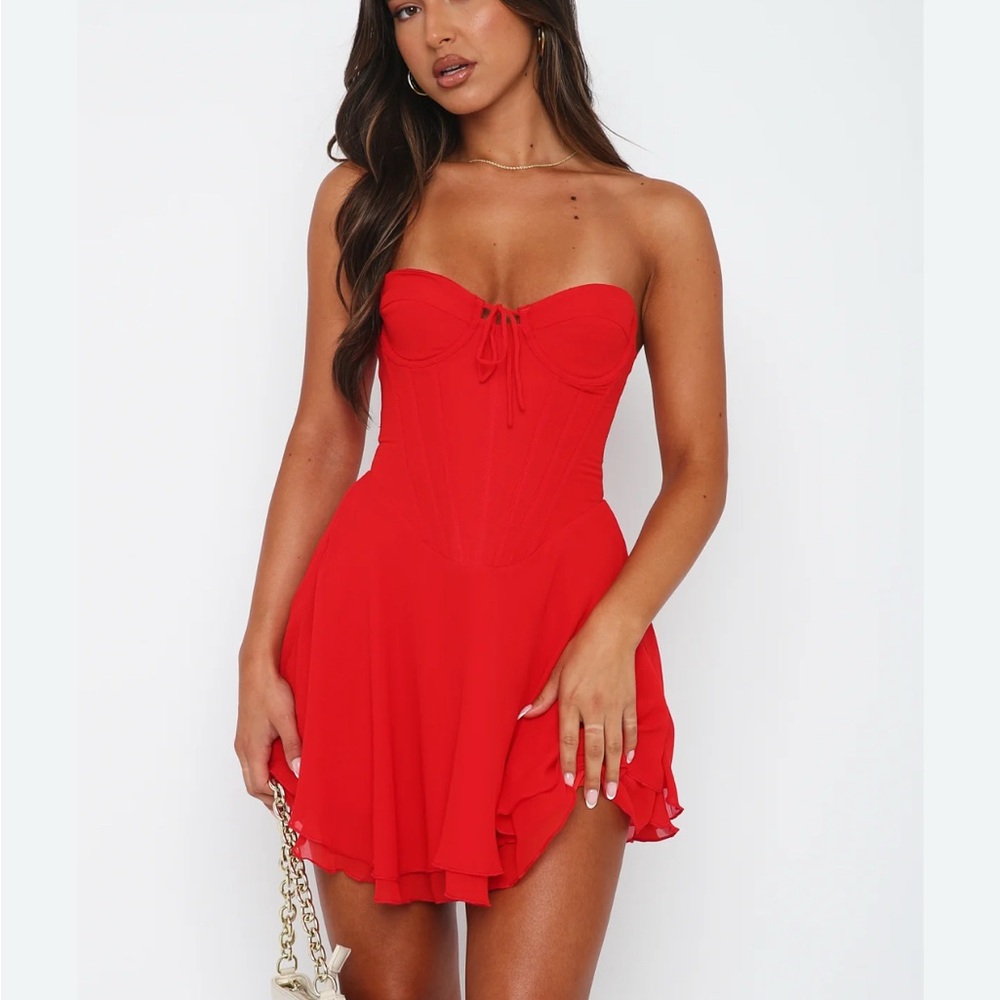 Elegant Red Strapless Dress